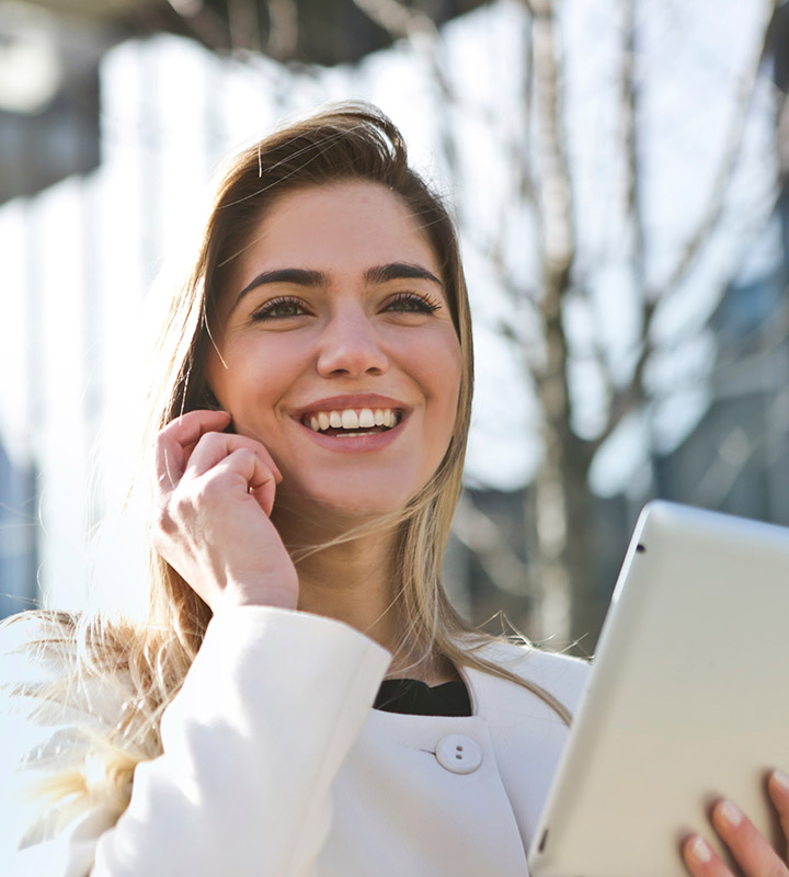 Femme au téléphone